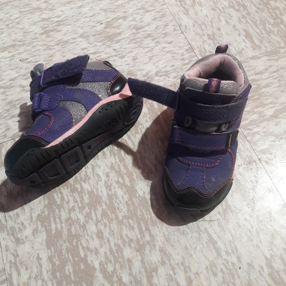 Kids hiking pediped shoes